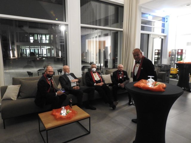 2021-Inthro-Rahmen-012