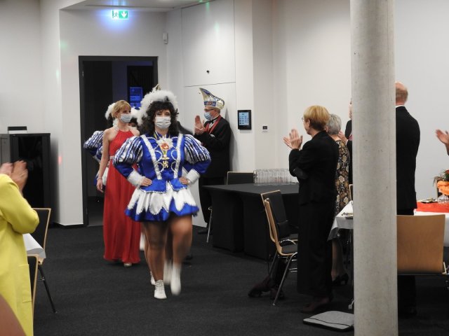 2021-Inthro-Rahmen-045